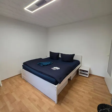 Haus Mit Garten Und Trasse Vakantiehuis